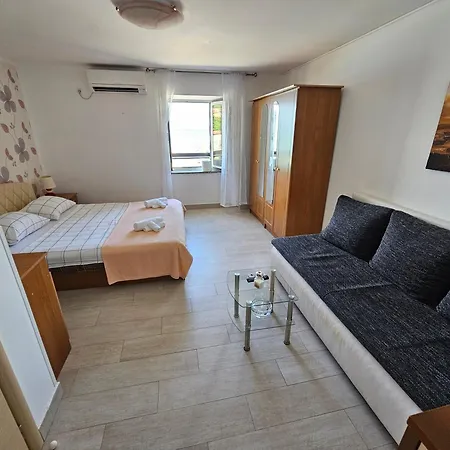 Apartament Lucija