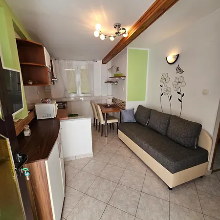 Apartament Lucija *